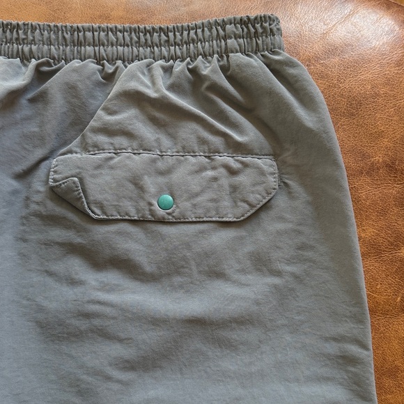 Patagonia Men's Baggies Shorts 5" Sz Large Plume Grey - Picture 6 of 8